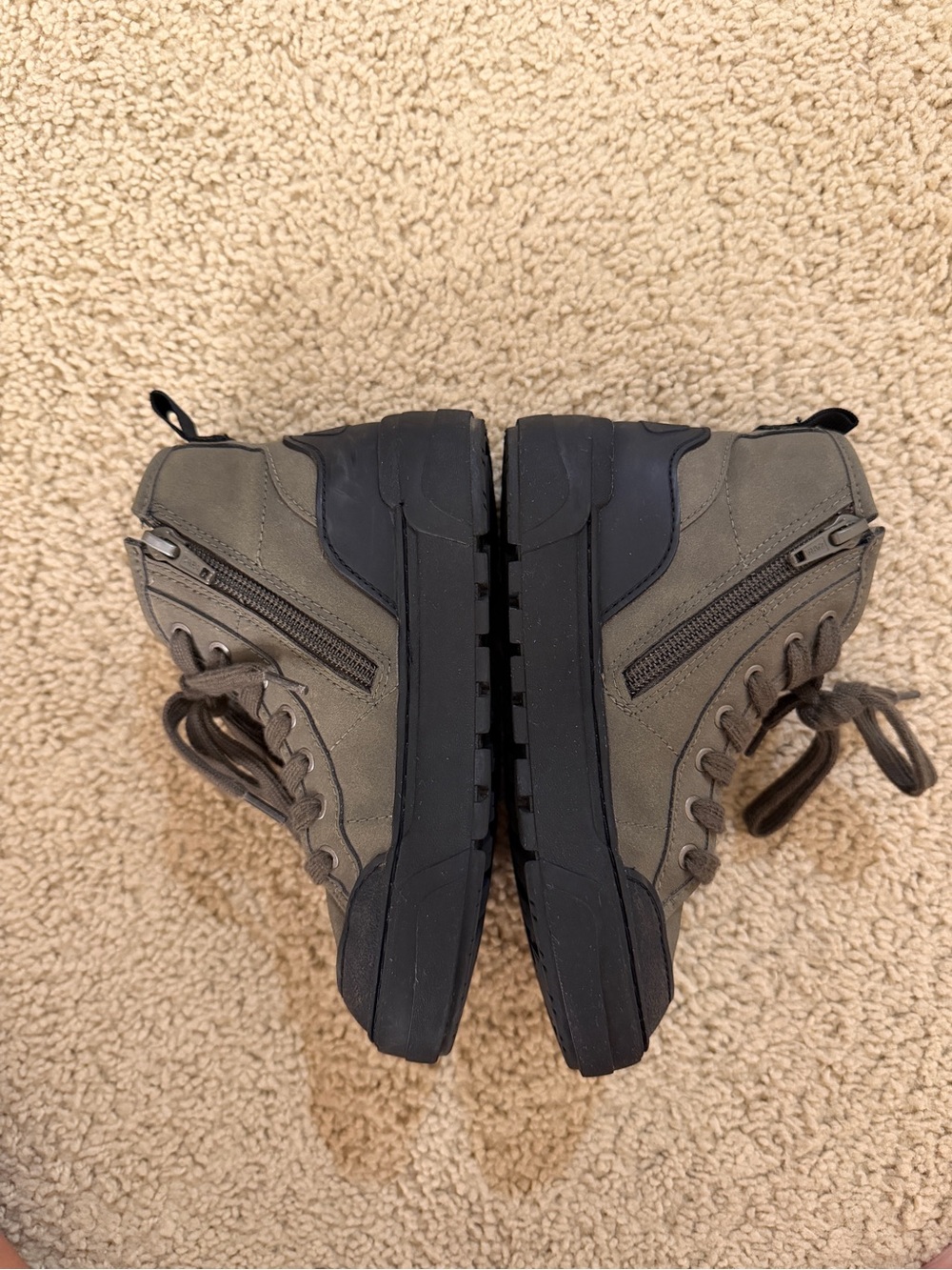 Zara Boy’s Boot Sneakers Waterproof in Size 30
